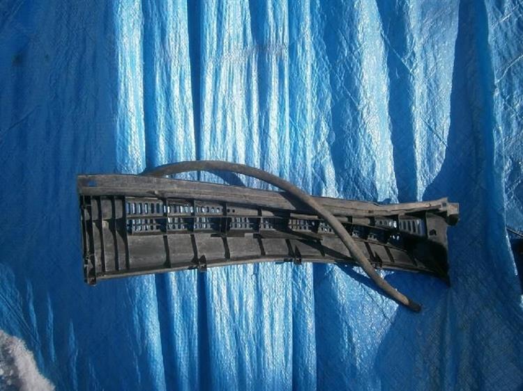 Решетка под лобовое стекло Тойота Премио в Тюмени 20232